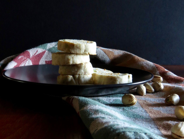 Gorgonzola Pistachio Shortbreads–These