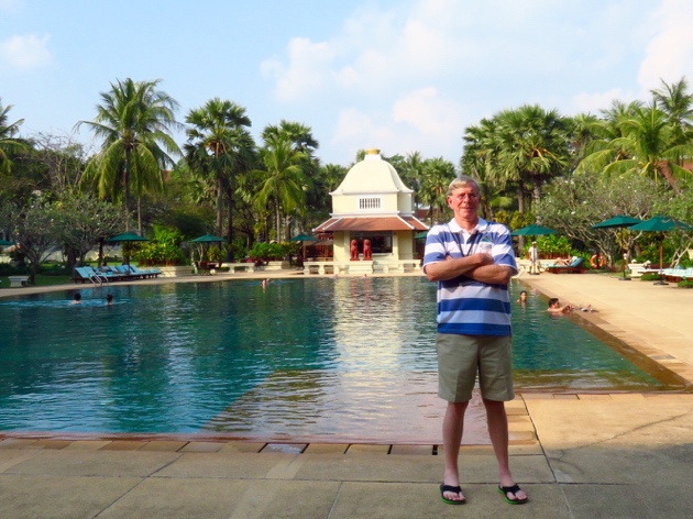 Raffles Grand Hotel d'Angkor–pool area
