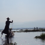 Myanmar–Inle Lake–Leg Rower fishing2