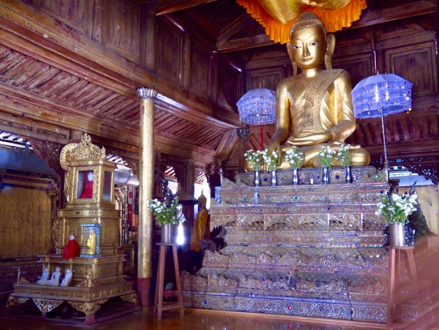 Inle Lake, Myanmar–Na Phe Chaung Monastery Buddha