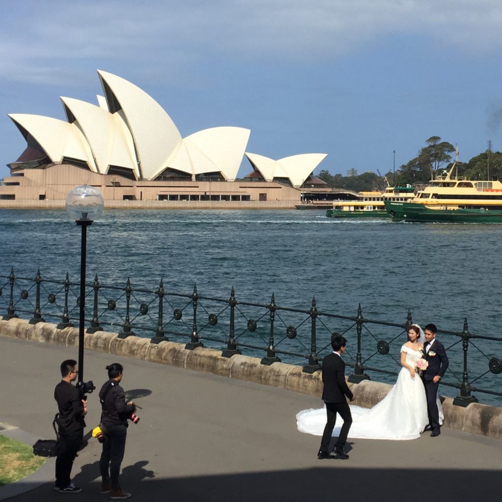 Wedding photo opp at Sydney Opera House