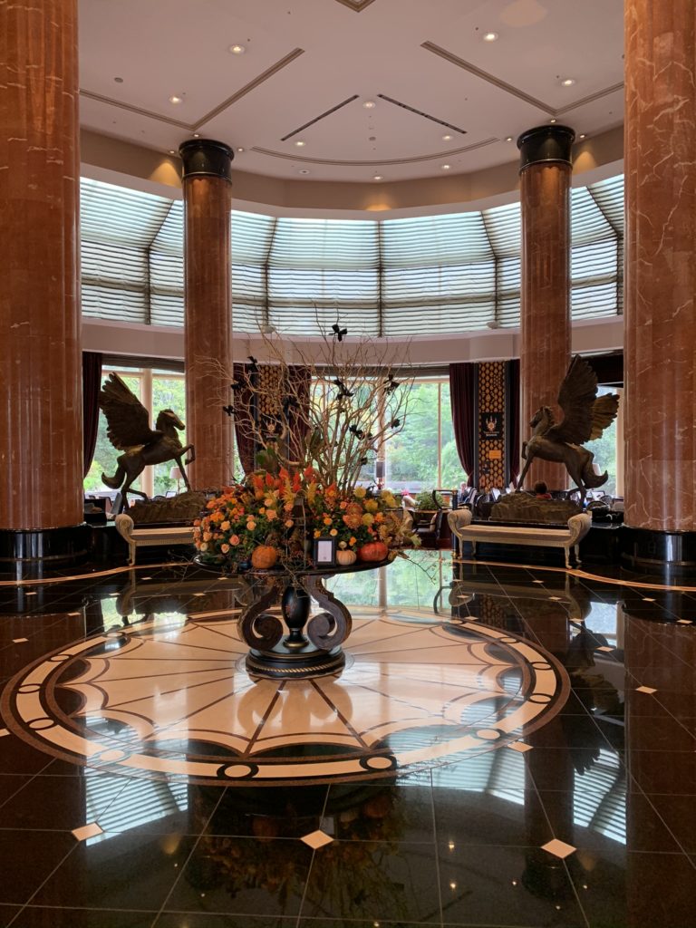 Westin lobby—so elegant!